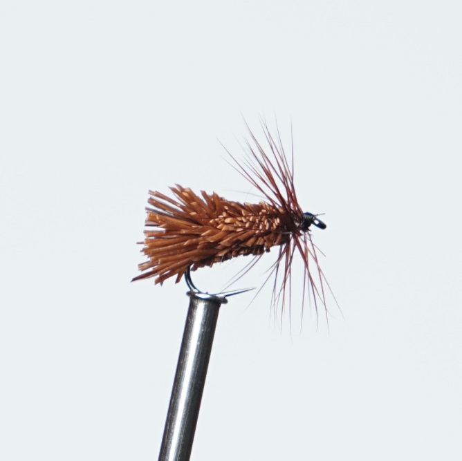 Chrust sarniak sztuczna mucha na lipienia